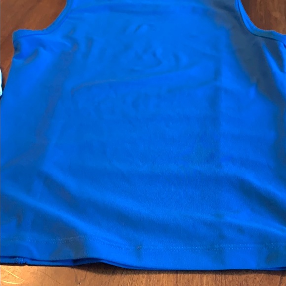Bundle of Nike workout tops - Picture 4 of 8